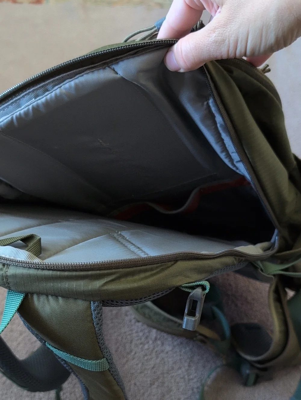 CamelBak Olive Green Helena 20 Backpack - Picture 10 of 10